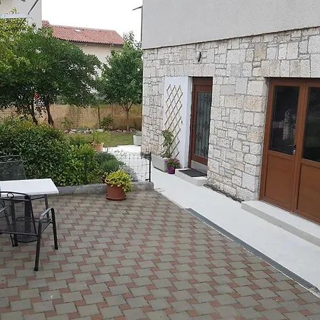 アパート Ana And Vesna