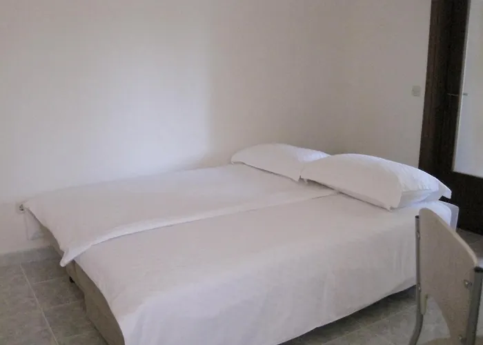 Ana And Vesna * Pula