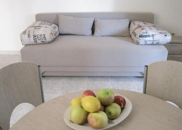 Ana And Vesna * Pula