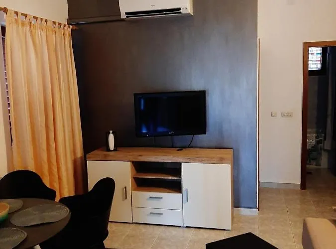 Ana And Vesna Appartement Pula